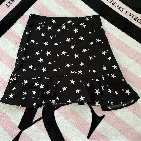Star Ruffle Skirt - Picture 5 of 13